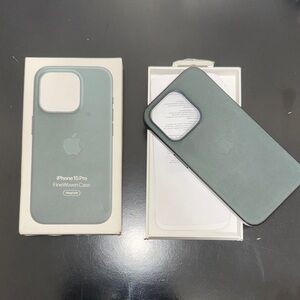 Apple iPhone 15 Pro FineWoven Case - Evergreen